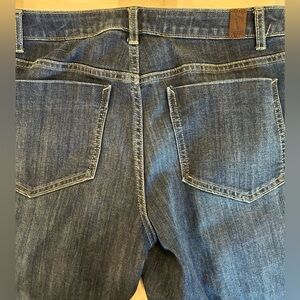 Vera Wang capri midrise Jeans size 8 GOOD CONDITION